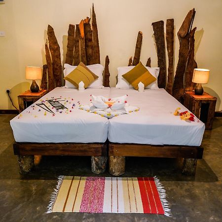 ホテル Mahagedara Wellness Retreat Avudangawa エクステリア 写真